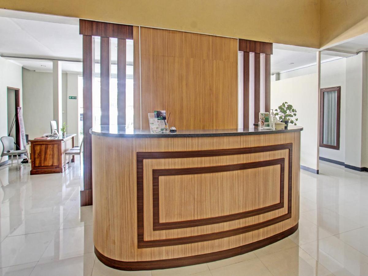 Oyo 91617 Hotel Mutiara Lombok Exterior foto