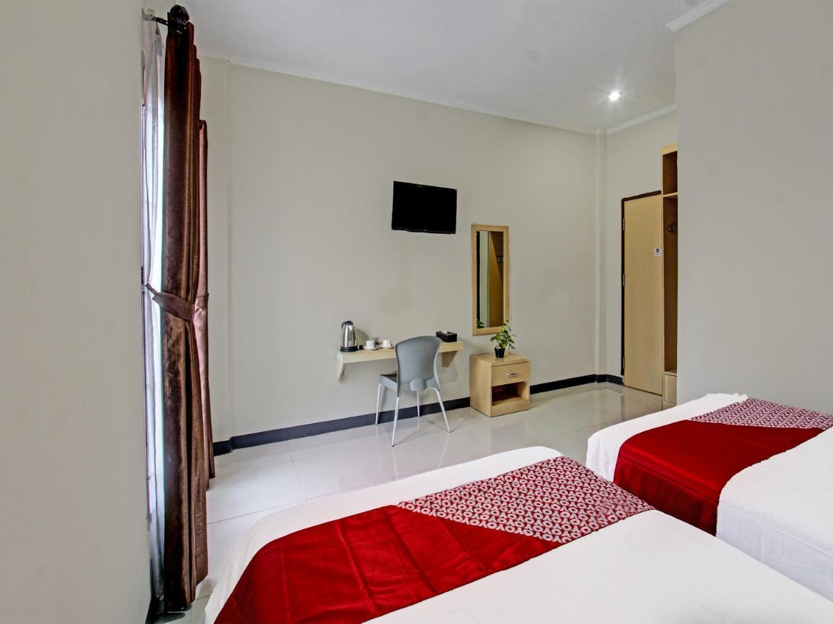 Oyo 91617 Hotel Mutiara Lombok Exterior foto